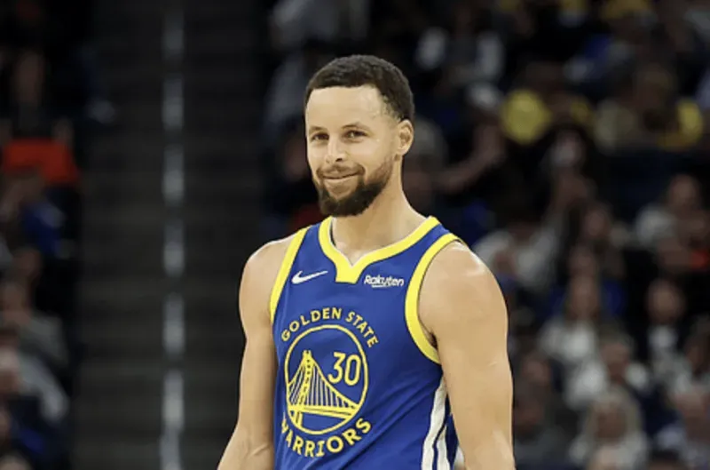 开云体育网址-库里预计可出战明天与黄蜂的比赛，上场赛后一瘸一拐