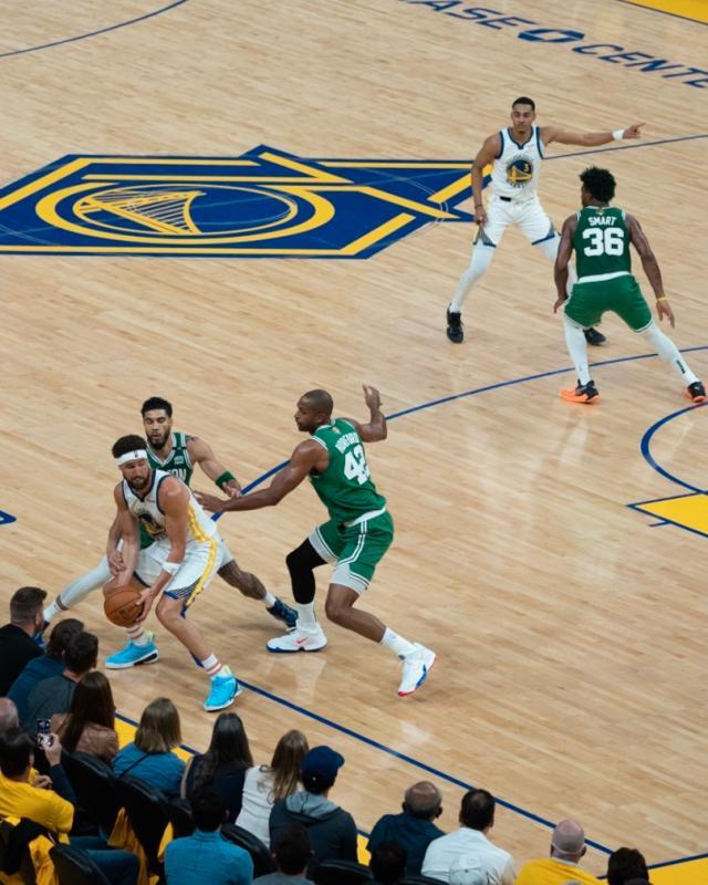 开云网址-【现场】勇士G1收获遗憾 但总决赛好戏才刚刚开始